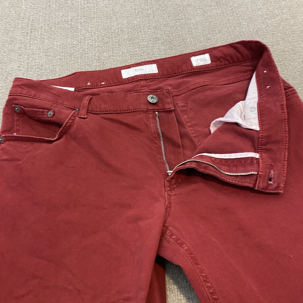 Brax Chuck Hi-Flex Jeans Mens 38x34 Red Modern Regular Straight Denim Pants